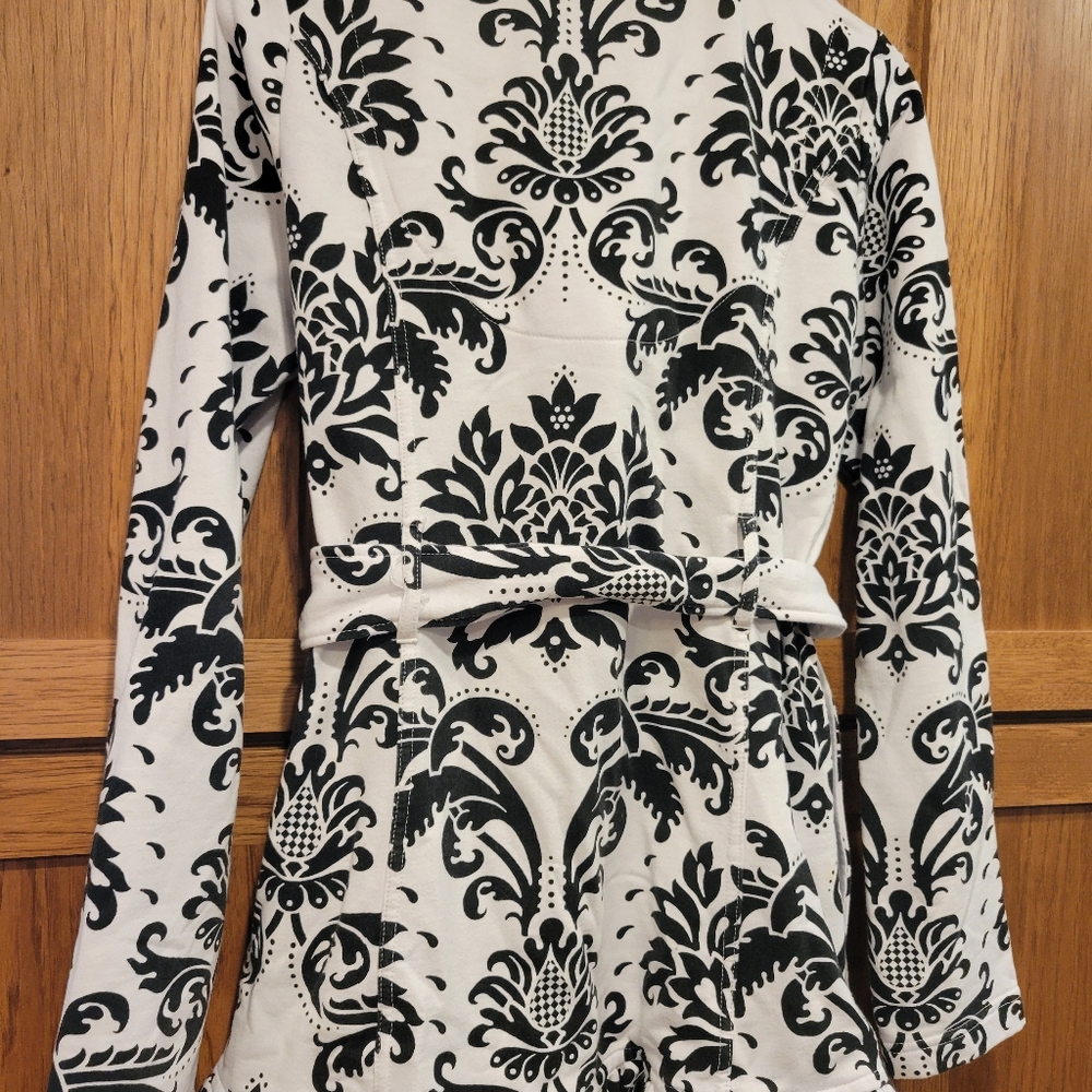 SelfEsteem Brand Women's lightweight jacket. Size L - Picture 6 of 10